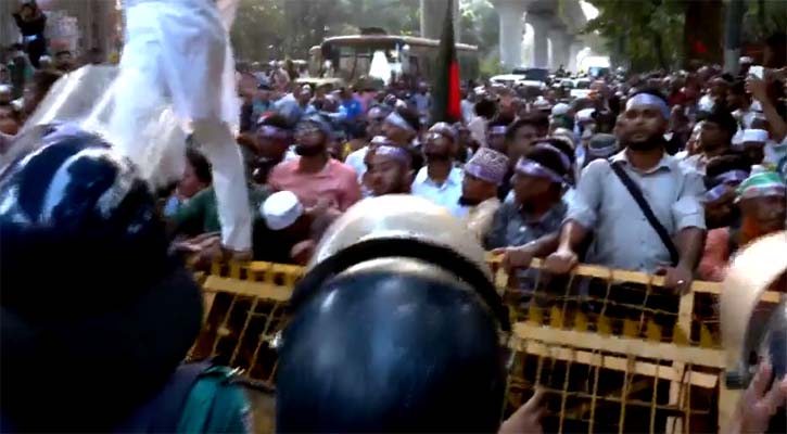 শিক্ষকদের ‘মার্চ টু সচিবালয়’ কর্মসূচিতে বাধা
